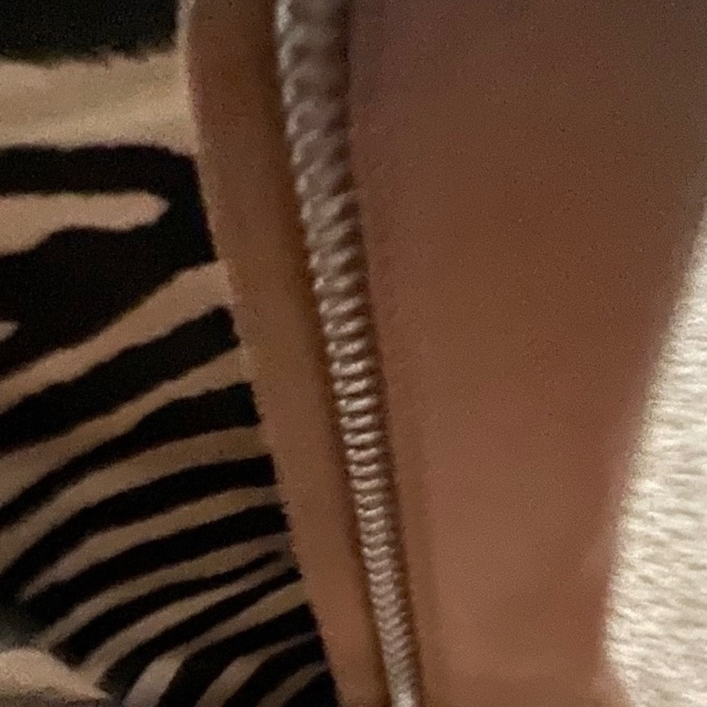 BOOTS - Picture 3 of 5